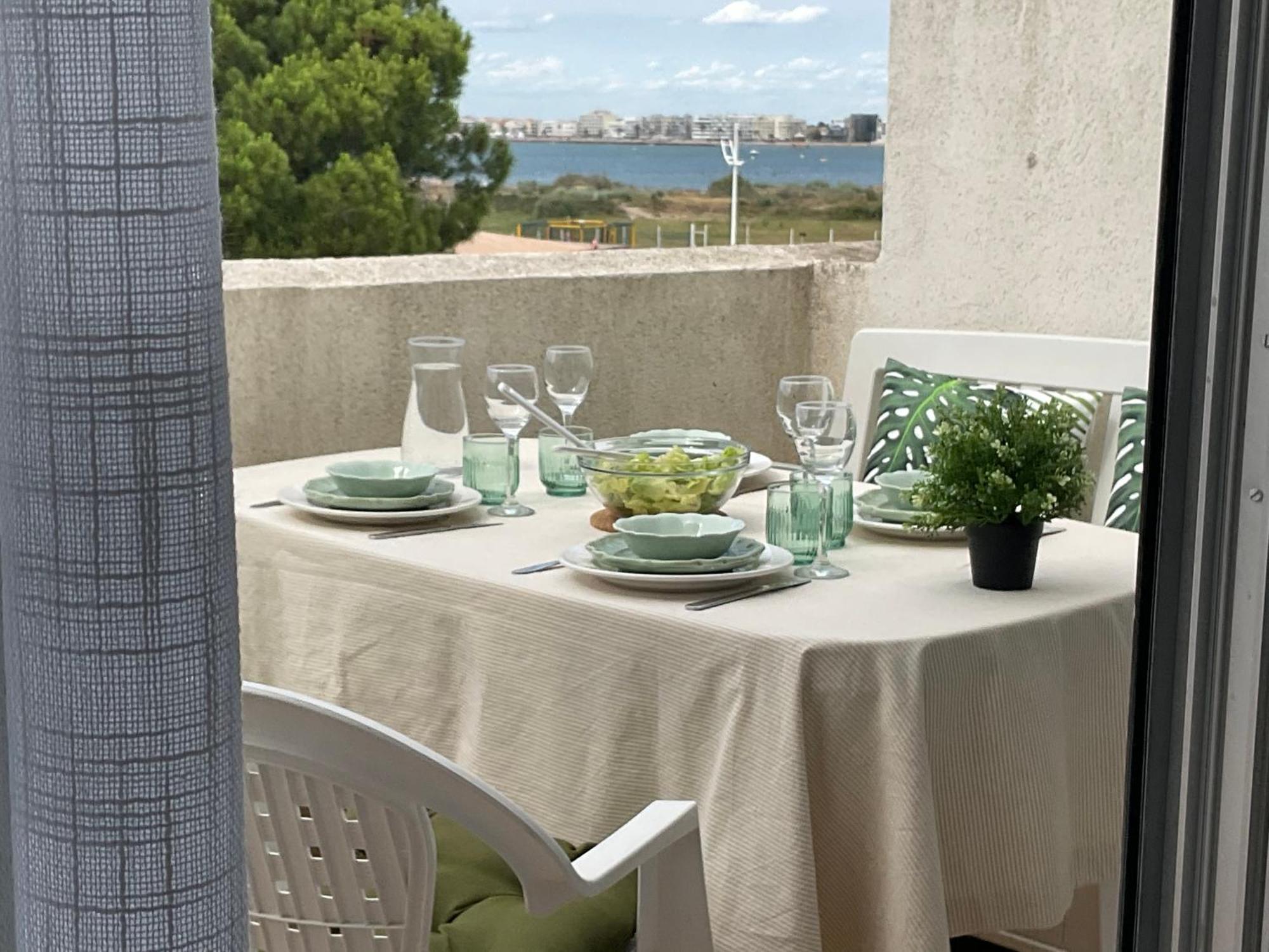 Studio Le Vue Mer Acces Direct A La Plage Parking Prive Clim Belle Terrasse Le Grau-du-Roi Eksteriør bilde